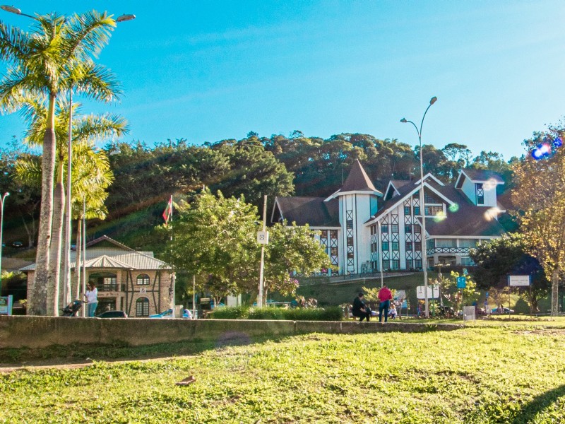 Conheça a Praça Sesquicentenário em Brusque e Saiba Mais sobre uma das Melhores Cidades do Vale do Itajaí