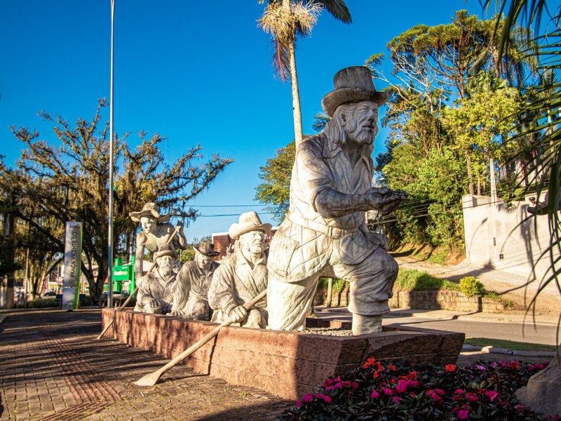 Ele está Presente na História e nas Ruas de Brusque, mas Você sabe quem foi Pedro Werner?